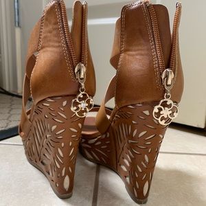 Charming Charlie Leaf Cutout Platform Wedges